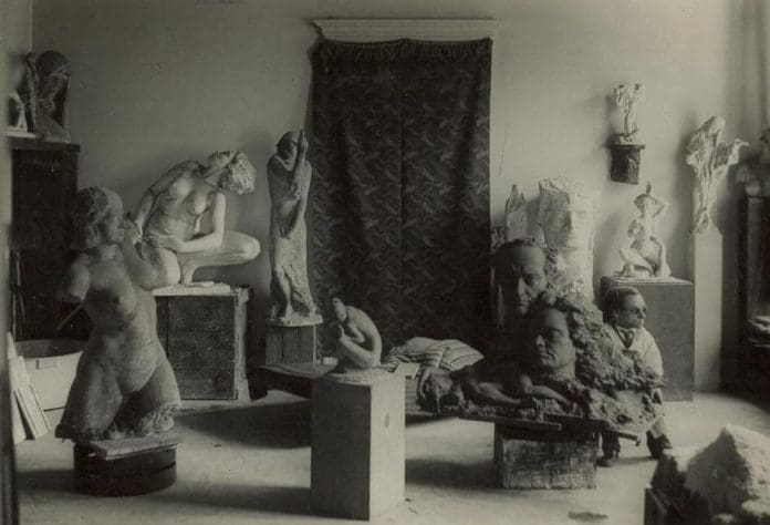 Emil Jensen in seinem Atelier