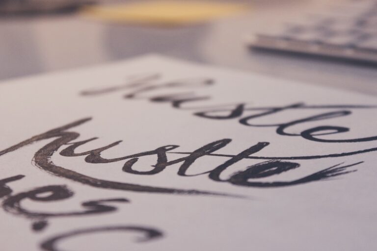 Lauenburg: Kalligraphie–Workshop mit Ronald Geßelmann